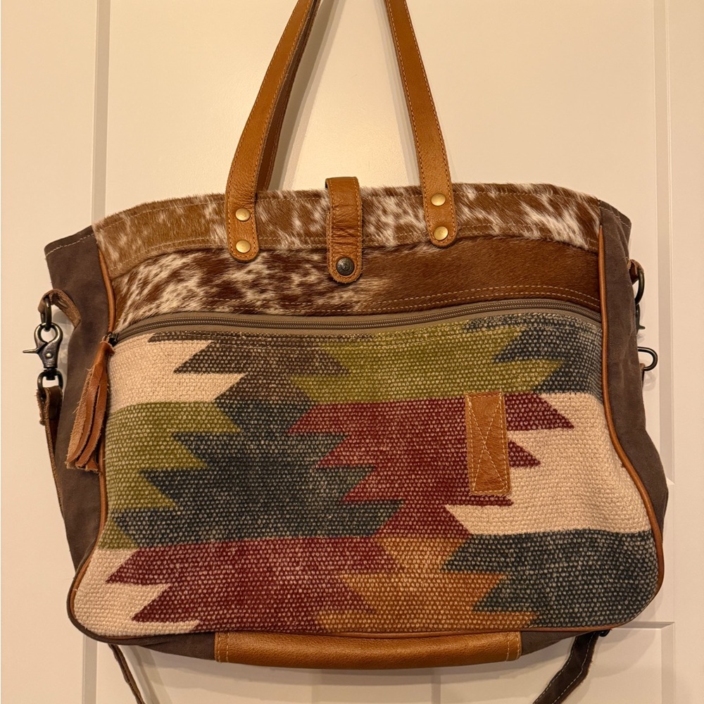 Myra Crusader Weekend Bag